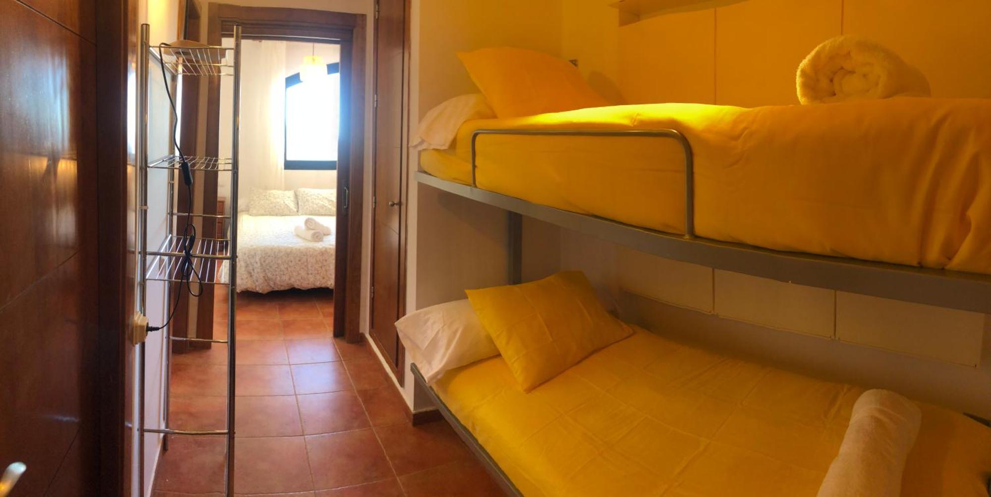 סיירה נבדה Zona Media Apartamento Confort Monte Oiz מראה חיצוני תמונה