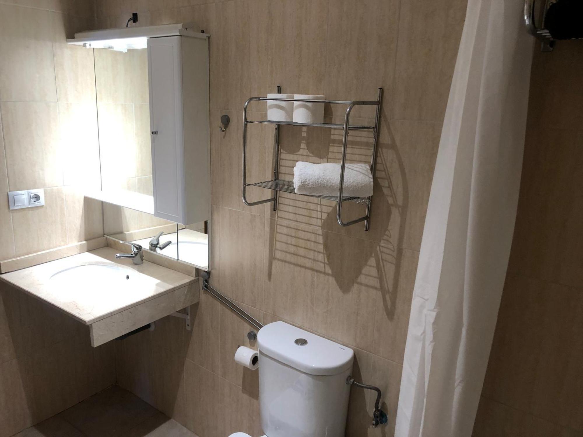סיירה נבדה Zona Media Apartamento Confort Monte Oiz מראה חיצוני תמונה